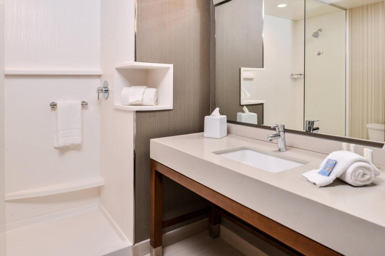 Courtyard By Marriott Charlotte Northlake Exterior foto