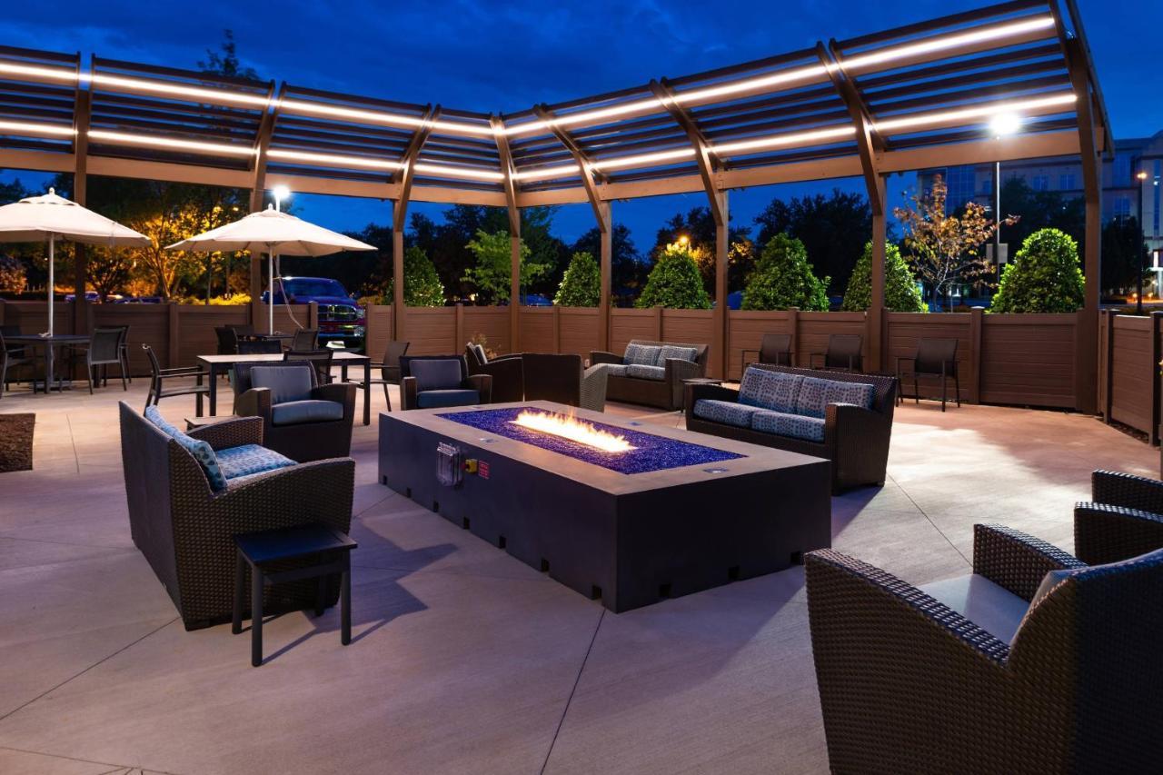 Courtyard By Marriott Charlotte Northlake Exterior foto